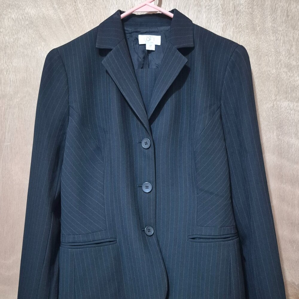 Ann Taylor LOFT, pin striped suit,   size 12p